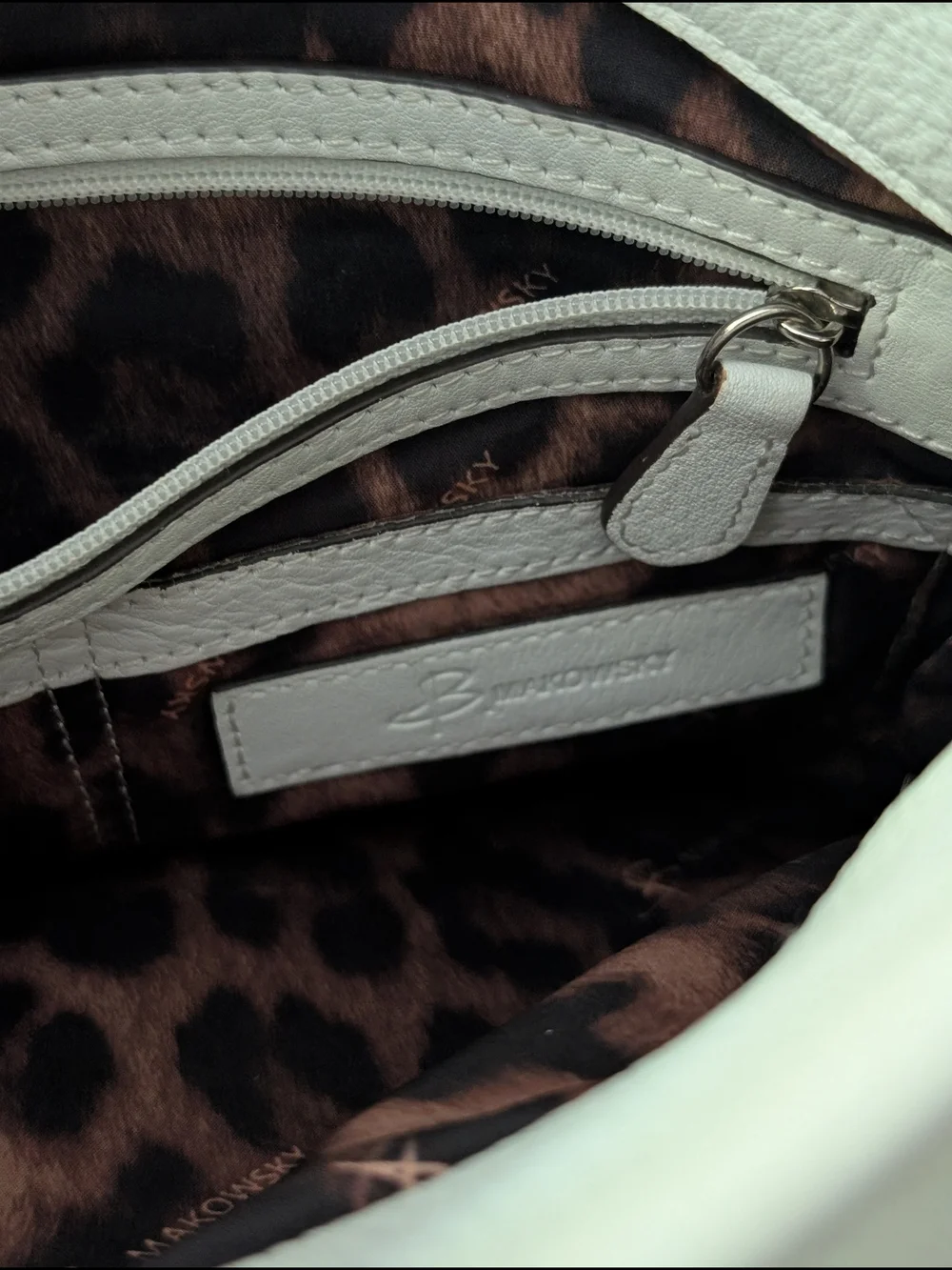 B. Makowsky Colorblock Shoulder Bag White Silver Gray Zip Leopard Lining
